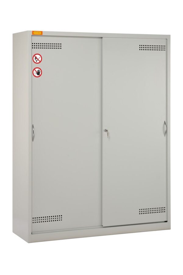 11012 02 umweltschrank schiebet ren 15 20 geschlossen mit verbotsaufkleber 1