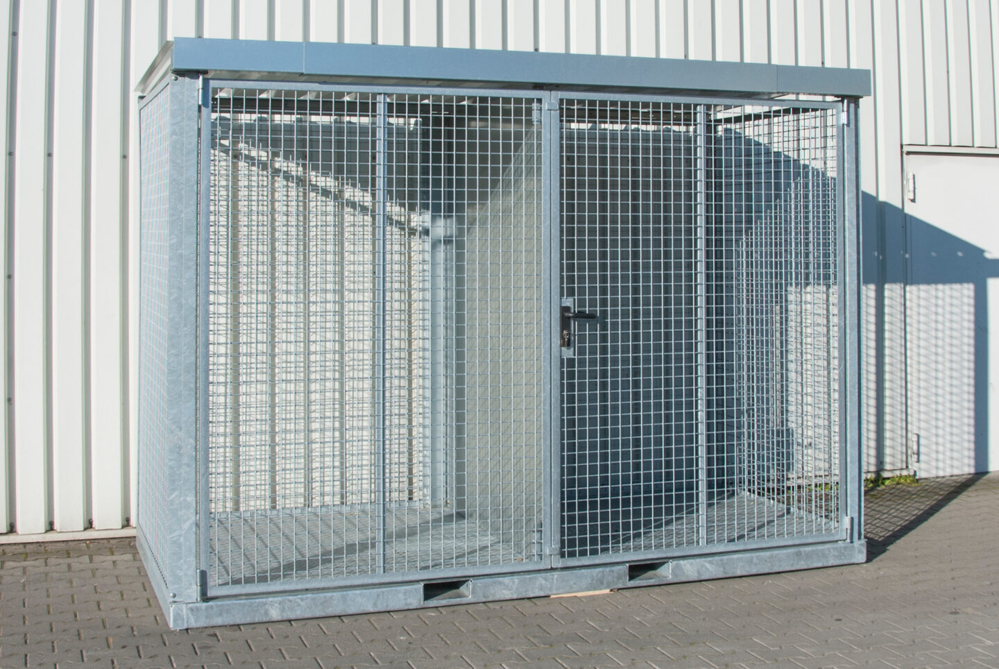 FOT PRO FVZ Z 4477 29 2000 7 trennwand 23 SALL 23 AINJPGL 23 V1